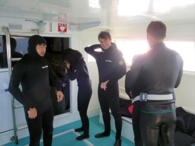 研究室仲間とのダイビングに行った時の写真